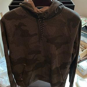 Men’s size large black and gray Old Navy hoodie